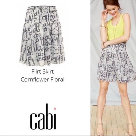 CABI Flirt Mini Skirt Cornflower Floral - Picture 2 of 14